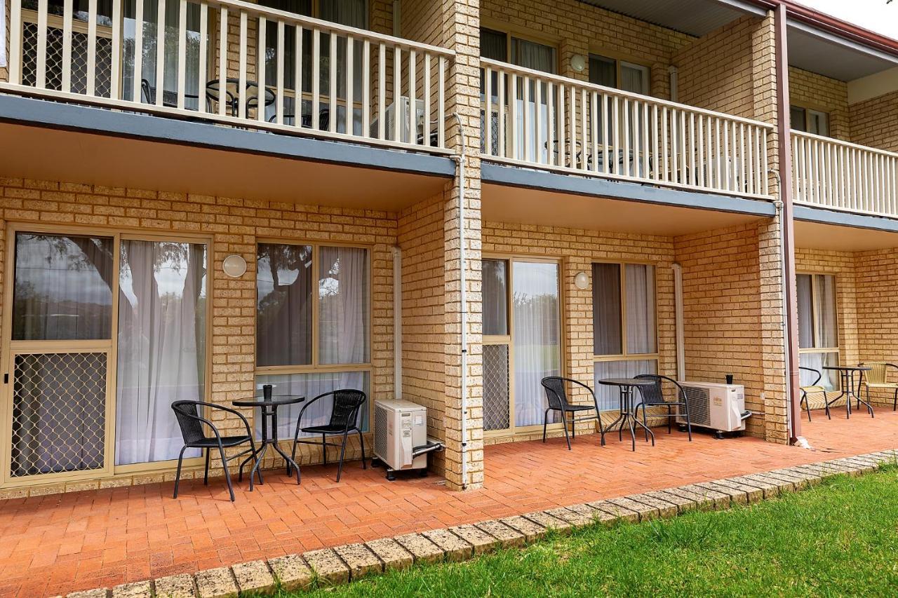 Busselton Villas&Glamping Village Exteriör bild