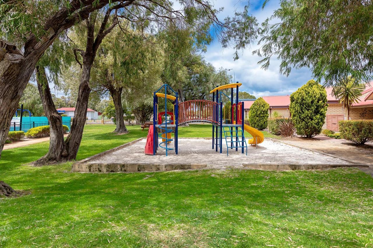 Busselton Villas&Glamping Village Exteriör bild