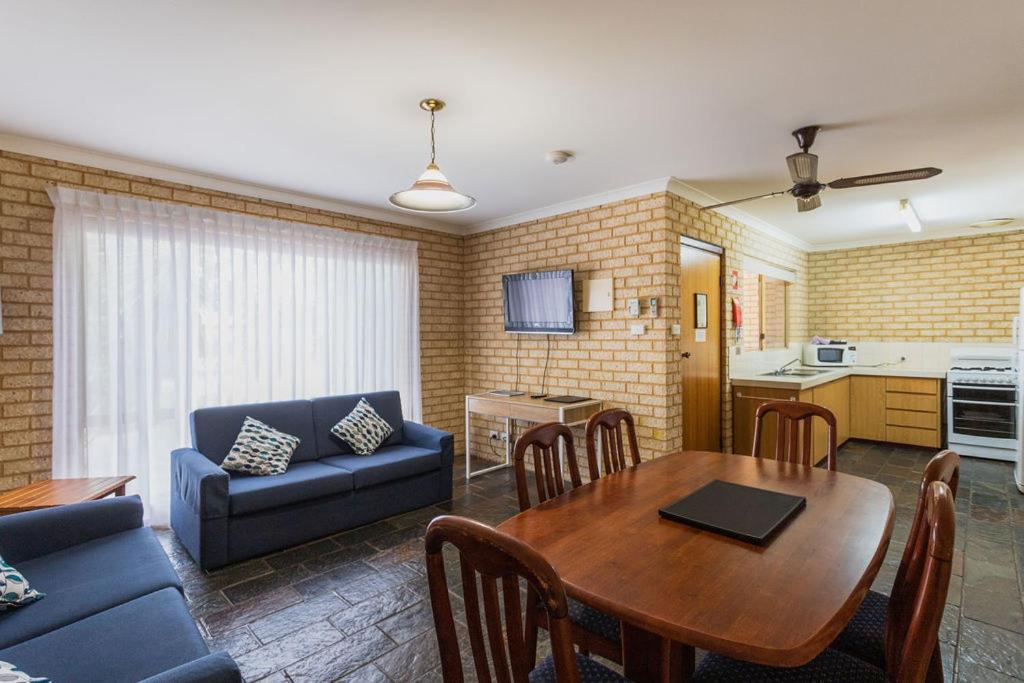 Busselton Villas&Glamping Village Exteriör bild