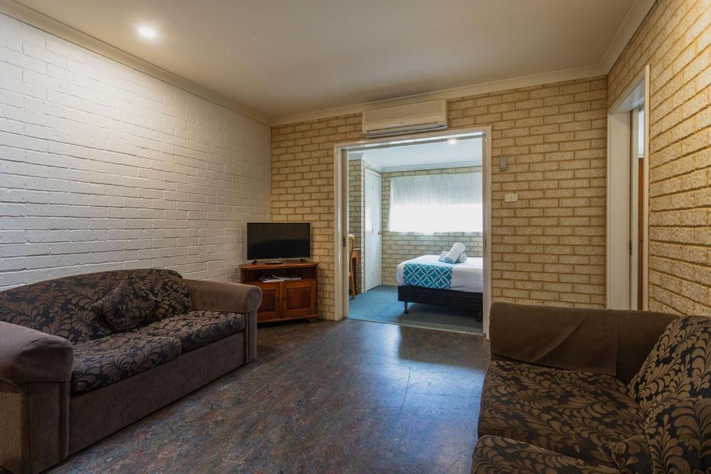 Busselton Villas&Glamping Village Exteriör bild